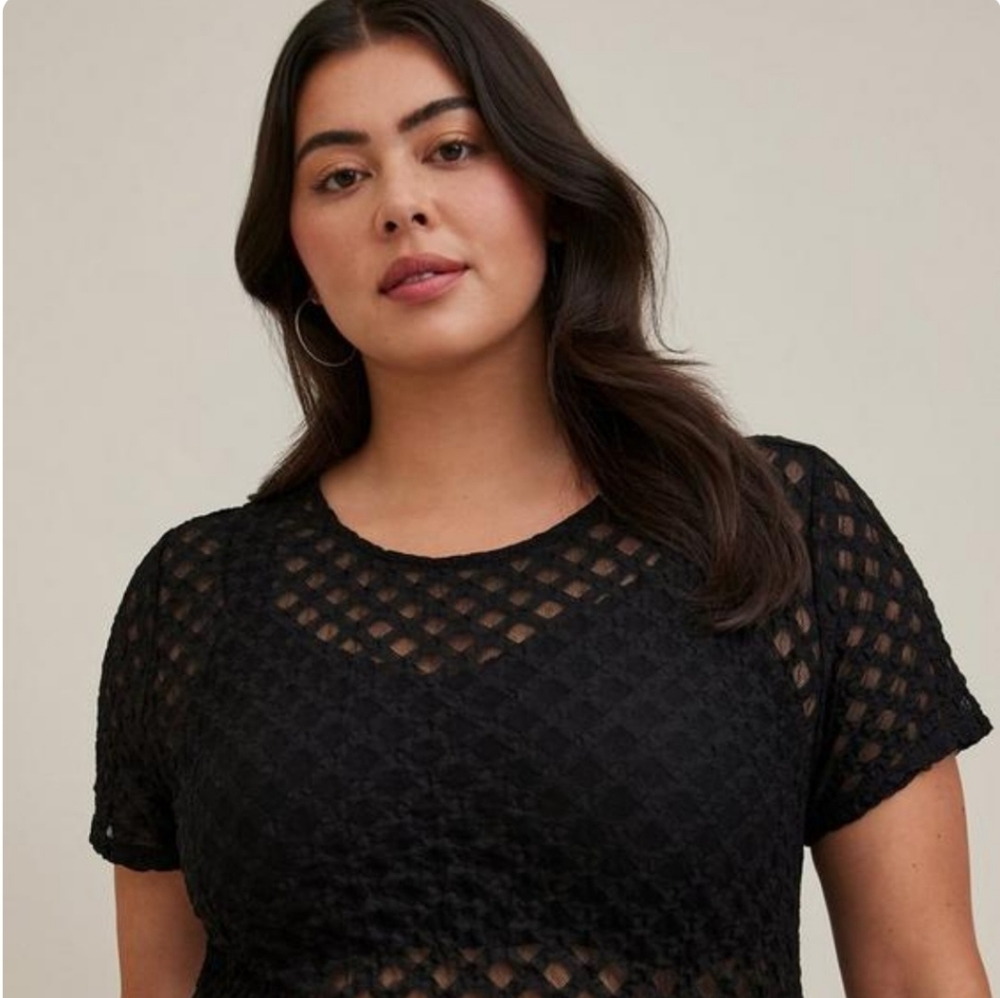 Torrid geometrical crew neck tee